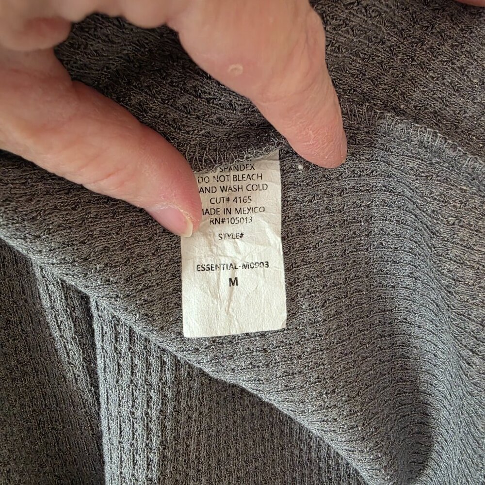 Dear Scarlett Gray Waffle Knit Oversized Short Sleeved Top Woman's Size Medium - Picture 4 of 7